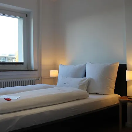 Kwatera prywatna Gaestehaus Friedrichstrasse Ruhiges Mit Bad Zum Innenhof *