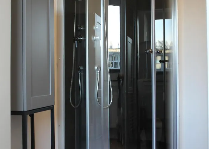 Gaestehaus Friedrichstrasse Ruhiges Mit Bad Zum Innenhof Alloggio in famiglia