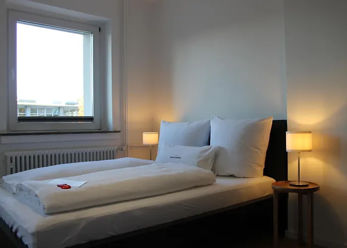 Alloggio in famiglia Gaestehaus Friedrichstrasse Ruhiges Mit Bad Zum Innenhof *